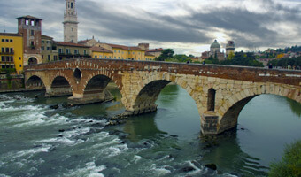 View Verona Travel Guide